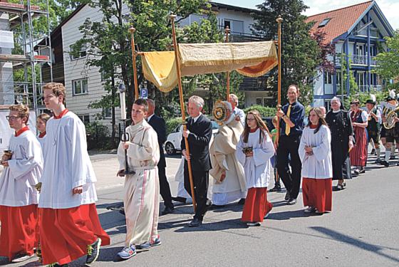 Die Pfarrei Rosenkranzkönigin feiert am Donnerstag, 4. Juni, mit einer festlichen Prozession das Fronleichnamsfest. Alle sind herzlich eingeladen.	Foto: VA
