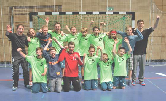 Bayernliga!!! Die männliche C-Jugend des SV-DJK Taufkirchen ist nach einem grandiosen Turniersieg 2015/16 dabei! 	Foto: SV-DJK