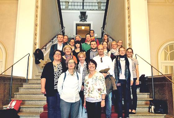 Lehrer der Willy-Brandt Gesamtschule besuchten Diana Stachowitz, MdL (vorne rechts). 	Foto: Stachowitz
