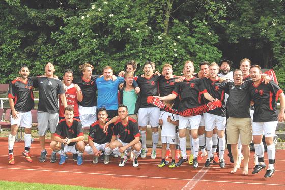 Die Herren des TSV Milbertshofen feierten nach der Relegation den ersehnten Aufstieg.	Foto: TSV