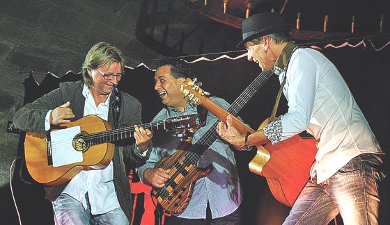 Das Magic Acoustic Guitar - Trio sorgt am 11.11 in Bad Aibling für gute Laune	Foto: VA