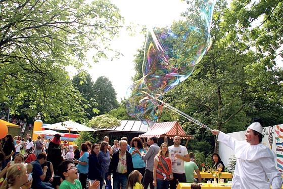 Jede Menge Spaß für Groß und Klein bietet das Sommerfest vom BWZ.	Foto: VA
