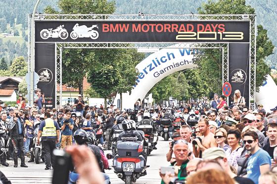 Motorradfahrer und alle, die was erleben wollen, sollten die BMW Motorrad Days vom 3. bis 5. Juli in Garmisch-Partenkirchen nicht verpassen.	Foto: BMW Group