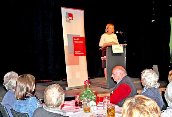 Doris Rauscher (MdL) sprach den vielen Ehrenamtlern und Verbänden ihren Dank aus. 	Foto: SPD