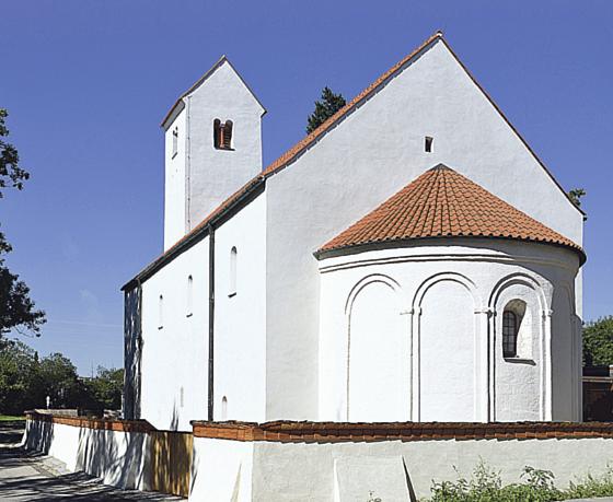 Die renovierte über 800 Jahre alte Kirche St. Aegidius in Keferloh.	Foto: privat