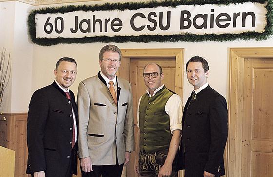 Thomas Huber, Marcel Huber Anton Hoiß und Andreas Lenz bei den Feierlichkeiten. 	Foto: CSU