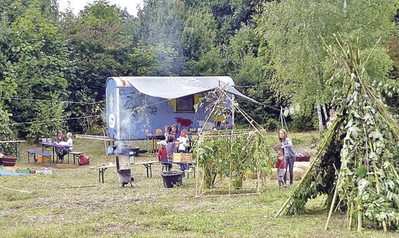 Zwei ganztagsbetreute Jugendkunstschulkurse im Englischen Garten in der Ferienzeit.	Foto: VA