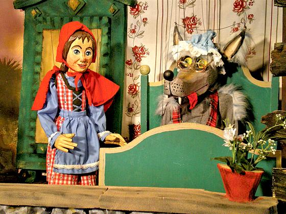Nicht nur das Märchen Rotkäppchen wird bei der Magic-Marionettenshow präsentiert.  	Foto: VA
