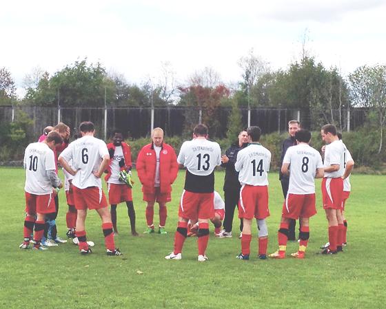 Das DJK-Team nach dem Spiel gegen den TSV Waldtrudering II. 	Foto: privat