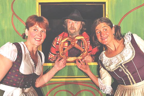 Puppenspielerzählung mit König Ludwig I., Prinzessin Therese und Robin Hood.	Foto: H. Lobinger