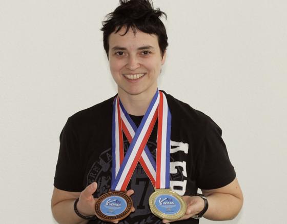 Stolz auf ihre Medaillen: Antigona Sopi gewann bei der diesjährigen Weltmeisterschaft Gold und Bronze.	Foto: ch