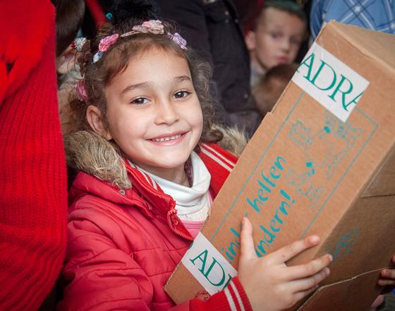 Strahlenden Kinderaugen, wie von diesem Mädchen aus Serbien, sind Dank genug für die vielen freiwilligen Helfer. 	Foto: ADRA