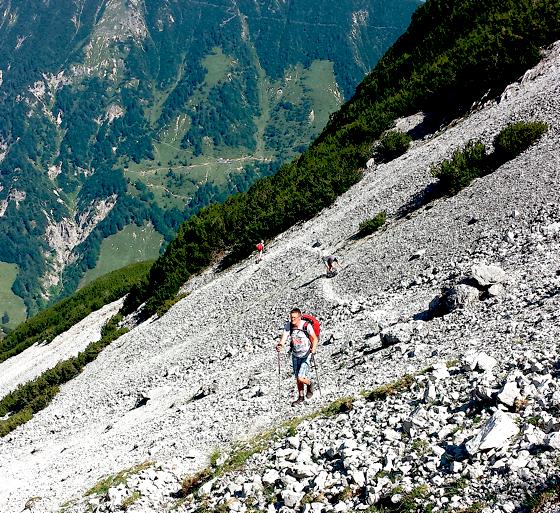 Bergwandern ist nicht nur schön, sondern auch körperlich ziemlich anspruchsvoll.	Foto: Stefan Dohl