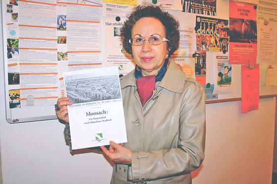 Stellt die neue Broschüre zur Historie des Stadtteils vor: Veronika Linden, Sprecherin des Geschichtsvereins. 	Foto: js