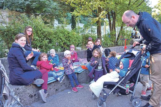 Das Picknick sowie der gesamte Ausflug wurde von den Krippenkindern genossen. Foto: Krippe