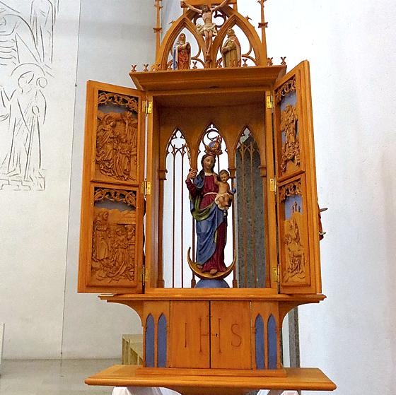 Der neue Marienaltar in der St. Michaelskapelle in Trudering-Riem. 	Foto: Kapellenfreunde Michaeliburg