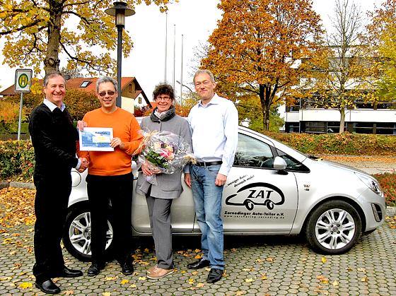 ZAT-Vorstandsmitglied Manfred Scherupp, Herr Dr. Eckhard Meißner mit Ehefrau Gabriele, ZAT Vorstandsmitglied Jürgen Maschmeyer ( v. li).	 Foto: ZAT