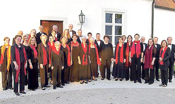 Das Ensemble Carmina Viva singt in der St. Matthäuskirche vorweihnachtliche Chormusik. 	Foto: VA