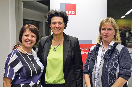 Moderierten den Sozialempfang (von links): Diana Stachowitz, MdL, Sozialreferentin Brigitte Meier und Ruth Waldmann, MdL.	Foto: ch