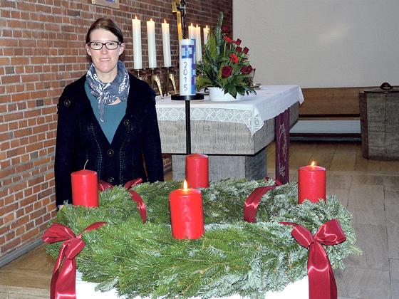 Pfarrerin Dagmar Häfner-Becker von der Friedenskirche Haar freut sich, gemeinsam mit allen Bürgern die Geburt Christi zu feiern.	Foto: Petra Schönberger