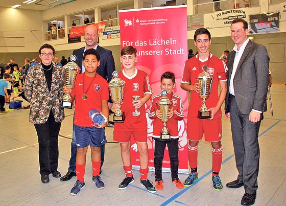 Drei Meistertitel und drei Vizemeister holten sich die Milbertshofener Jugend-Teams.	Foto: Verein