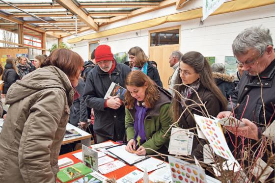Etwa 2000 Gäste informierten sich interessiert letztes Jahr beim ersten Saatgut-Festival im Ökologischen Bildungszentrum München. Foto: ÖBZ