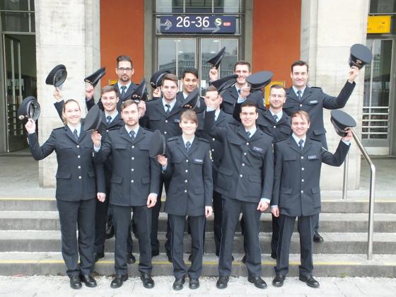 Die 17 Absolventen werden im Kontroll- und Streifendienst eingesetzt.	Foto: Bundespolizei