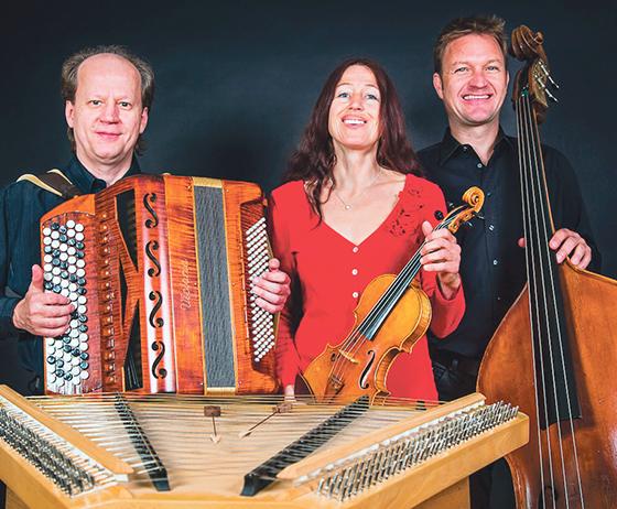Das Rudi Zapf Trio präsentiert im Schloss einen vielfältigen Klangmix. Foto: VA