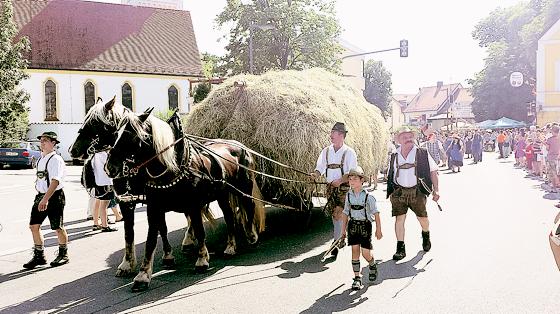 Gelebtes Brauchtum: Die »Lederne« gehört gerade im südlichen Oberbayern für viele Menschen zum Lebensalltag. 	Foto: sd