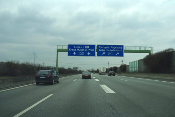 Das Autobahnnetz rund um München soll mehr Kapazitäten durch weitere Spuren erhalten. Neben der A99 betrifft das auch die A94 zwischen Steinhausen und Feldkirchen.	Foto: Archiv