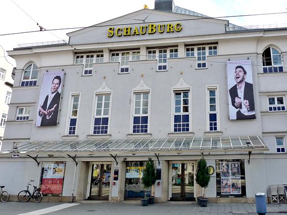 Das Traditionshaus am Elisabethplatz war ehemals ein Kino mit dem Namen Schauburg, 1977 wurde das Theater der Jugend eröffnet. 	Foto: Soir