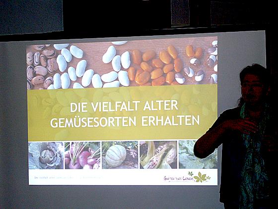 »Back to the Roots« ist ein Ansatz, den Annette  Holländer, Expertin für Saatgut alter Gemüsesorten, verfolgt.	Foto: VA