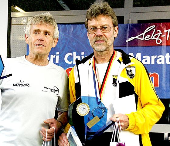 Rainer Leyendecker (rechts) wurde Deutscher Meister der Altersklasse 60.	Foto: RSLC Holzkirchen