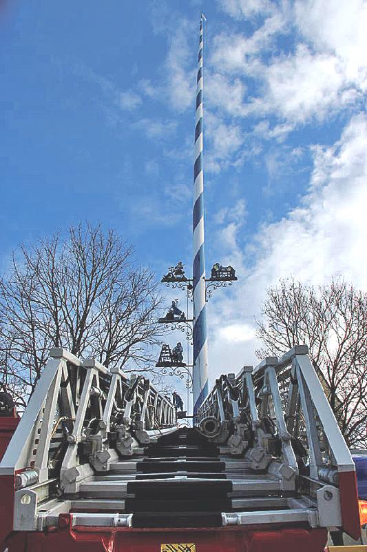 Am Samstag, 30. April, wird in Höhenkirchen der neue Maibaum aufgestellt werden.	Foto: VA