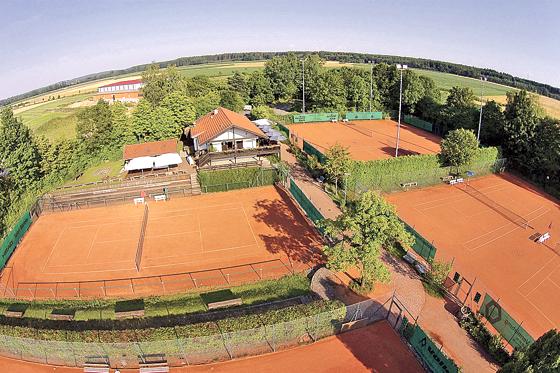 Mit acht Sandplätze und einem bewirtschafteten Clubhaus besitzt der TC Zorneding eine der schönsten Tennisanlagen im Landkreis.	Foto: TC Zorneding