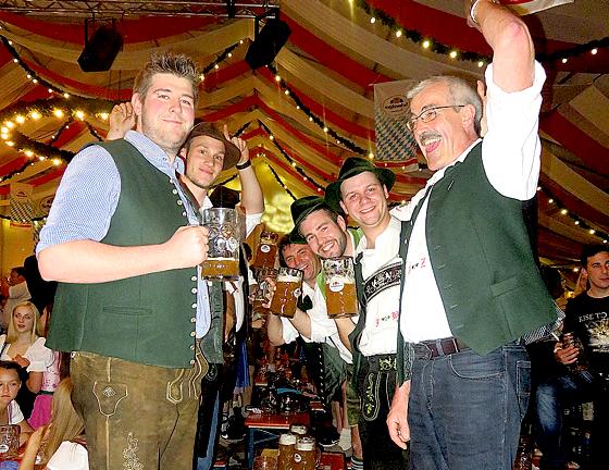 Die Besucher des Schweiger Brauereifests tranken 14.000 Maß Bier und amüsierten sich prächtig. 	Foto: VA