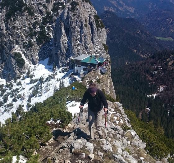 Tegernseer Hütte, Roß- und Buchstein sind jeden Bergliebhaber ein Begriff. An Wochenenden kann es hier ganz schön zugehen.	Foto: Stefan Dohl