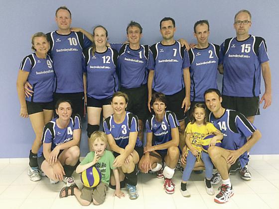 Die Mixedvolleyballer des TSV Vaterstetten haben ihren  Bayerischen Meistertitel erfolgreich verteidigt. 	Foto: Verein
