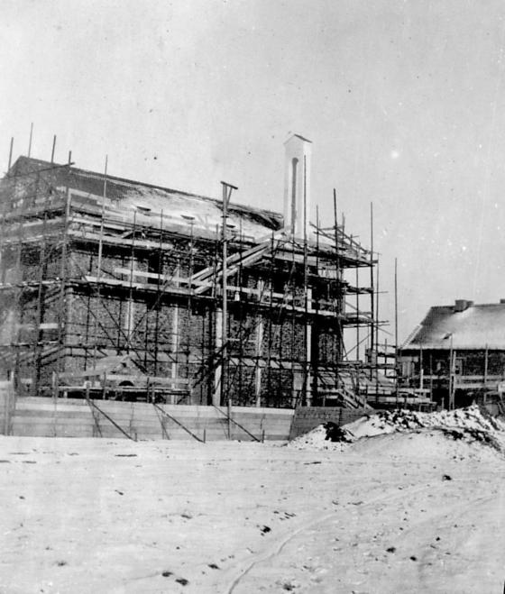Der Bau der Kirche St. Emmeram vor 75. Jahren  Jubiläumsfeier am 17. Juli.	Foto: VA