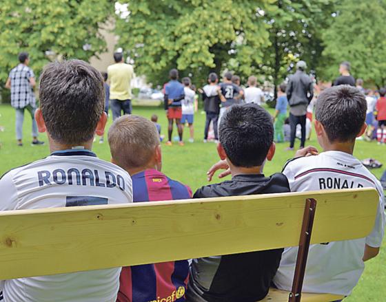 Beim Fußball-Turnier an der Marianne-Brandt-Straße gibt es gleich mehrere Ronaldos	Foto: Gewofag