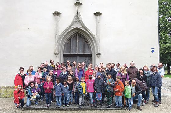 25 Adoptivfamilien besuchten Burghausen.	Foto: LRA