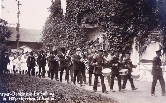 Die Krieger-Denkmals-Enthüllung in Höhenkirchen fand am 21. August 1921 statt.	Foto: VA