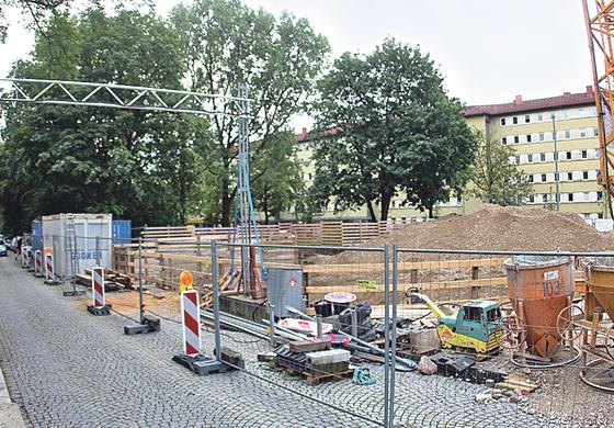 Klare Planung: An der Pöllatstraße 11 soll bis zum Ende 2017 ein Familienzentrum und vieles mehr entstehen.	Foto: HH