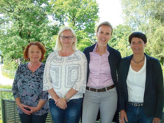 Die Koordinatorinnen des Hospizkreises Ottobrunn (v.l.): Ursula Oschmann, Elisabeth Berger, Isabella Reichardt und Barbara Mallmann.	Foto: Eva-Maria Stiebler