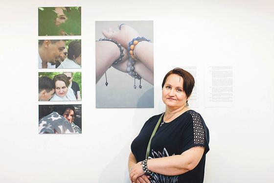 Mit Vorurteilen konfrontiert: Ukrainische Familien nutzen die künstlerische Freiheit.  	Foto: Sub