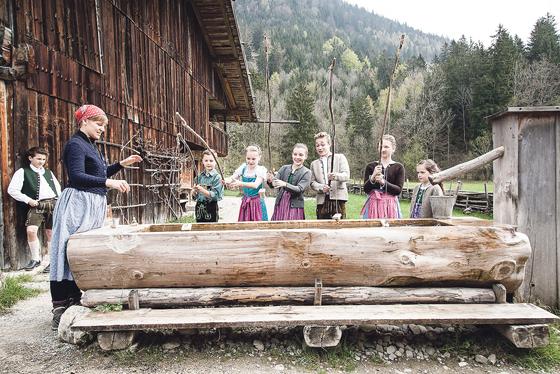 Am Sonntag, 30. Oktober 2016  Kinderkulturherbst im altbayerischen Dorf am Schliersee.	                                                       Fotos: Benjamin Kaufmann