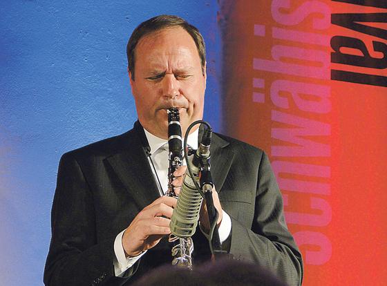 Bernhard Ullrich lädt am 10 November zu einem Big Band-Konzert nach Oberhaching ein.	Foto: VA