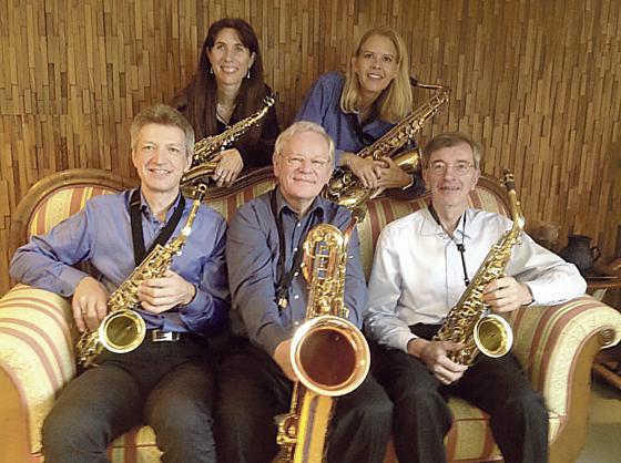 Das Saxophonquintett »Sax Sarrus« mit Gunther Joppig (vorne Mitte).	Foto: VA