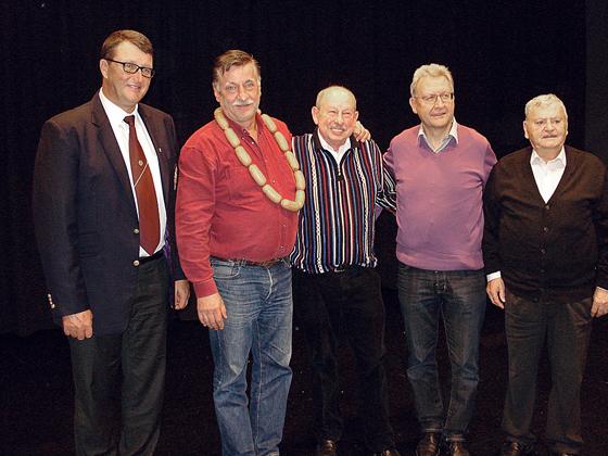 Gewinner von 2014 (v.l.n.r.): Präsident Lions Club München-Keferloh Thomas König, Martin Markoff, Manfred Pieringer, Manfred Opel, Anton Geißlitz.	Foto: VA