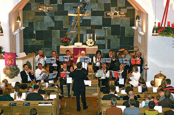 Der Posaunenchor Trudering begleitet das Adventssingen.	Foto: VA